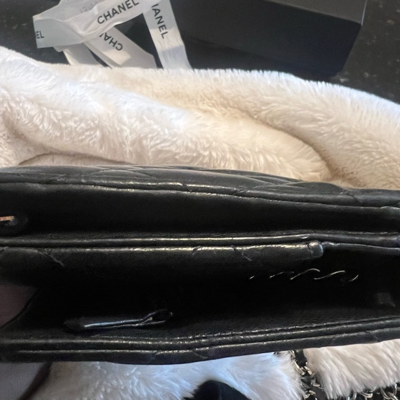 Classic Chanel Wallet on Chain Quilted Lambskin - Picture 6 of 8